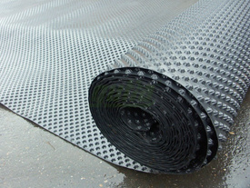 Mata kubełkowa GUTTABETA STAR – membrana fundamentowa pionowa 1,5 m x 20 m (30 m²)